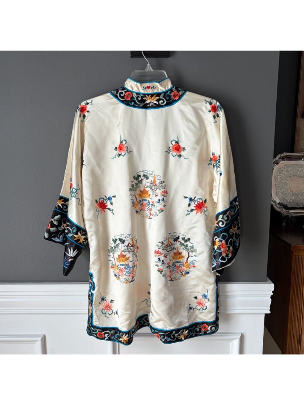 Vintage Chinese Bai Hua Embroidered Silk Jacket Cheongsam Frog Closure Scenic - Picture 8 of 12